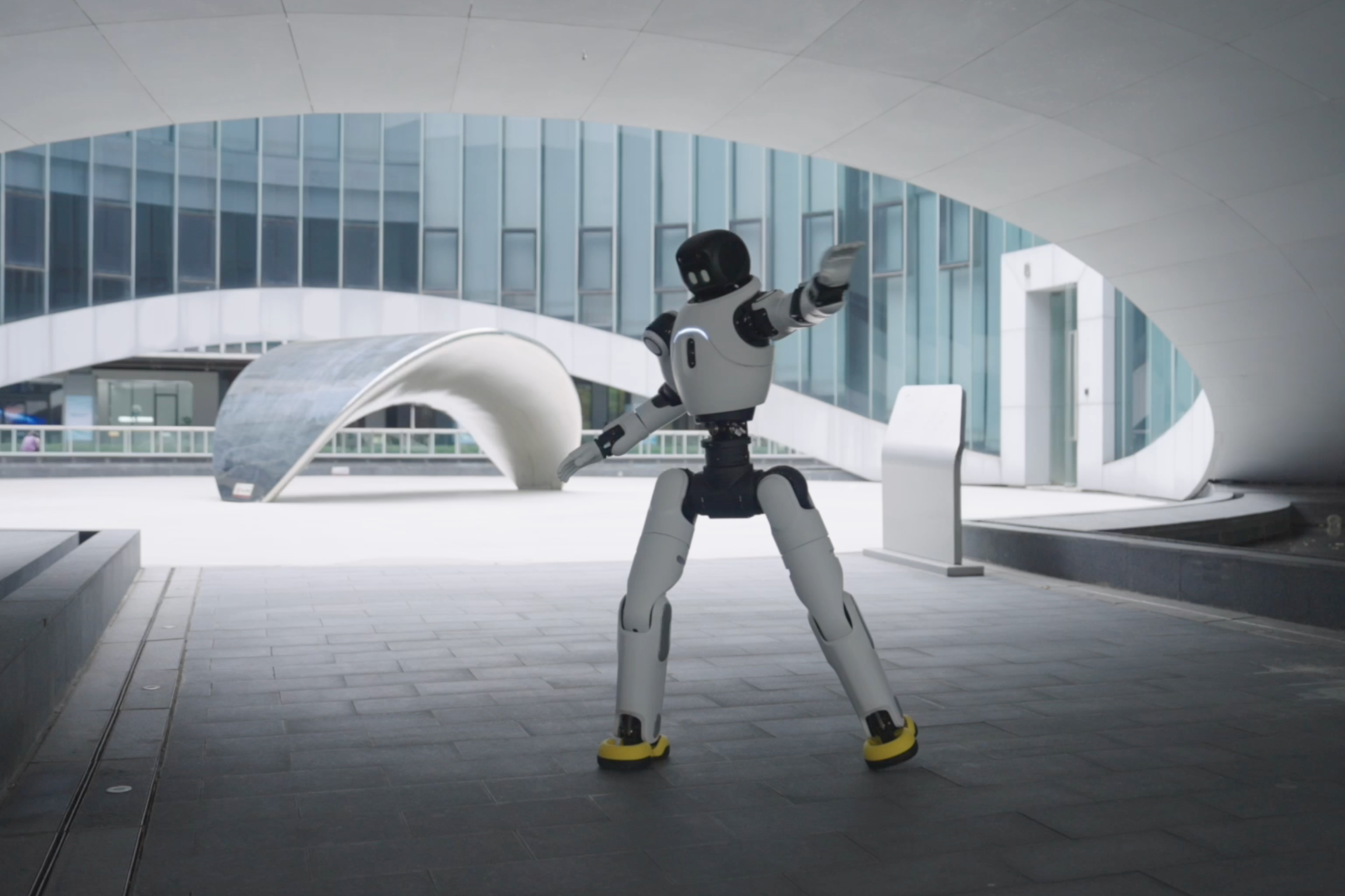 XKTY星空「灵创」平台来了！0 代码、0 门槛，人人都是机器人训练大师